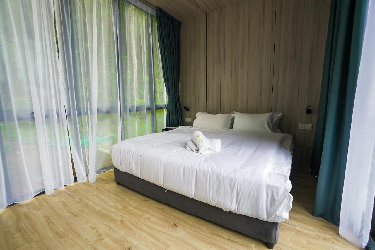 Roxy Tasik Biru Resort City Bau Экстерьер фото