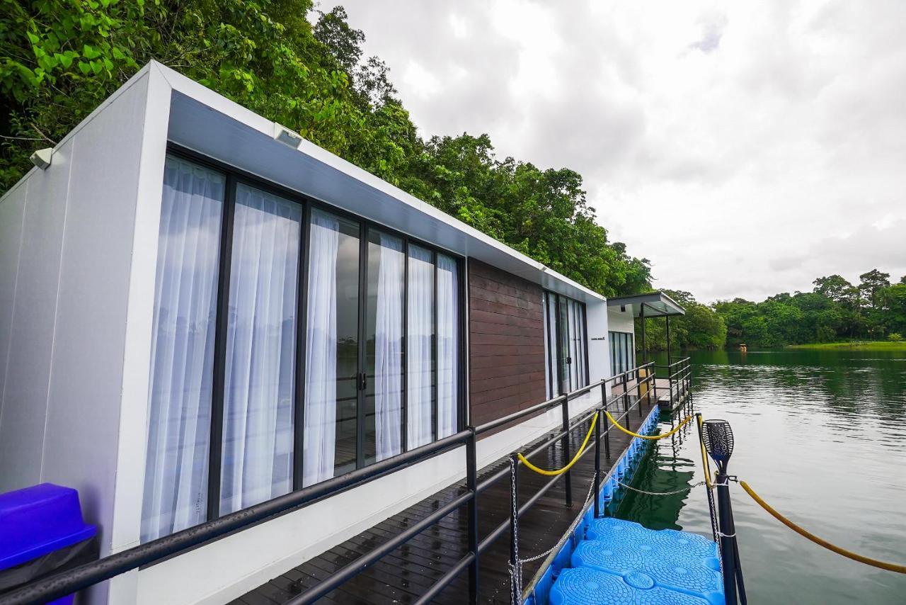 Roxy Tasik Biru Resort City Bau Экстерьер фото