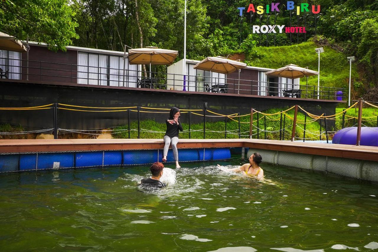Roxy Tasik Biru Resort City Bau Экстерьер фото